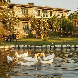 3* Bed & Breakfast Otantik Tas Ev